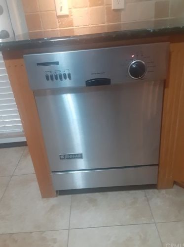 8415 Yarrow Ln, Riverside CA  92508-2926 exterior