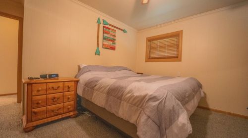 2525 Drexel Dr, Hobart IN 46342-3528 exterior