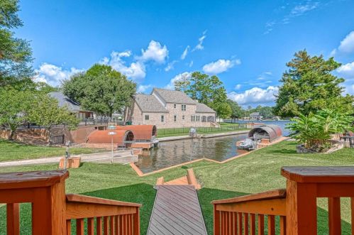 6009 Longmire Trl, Conroe TX  77304-4866 exterior