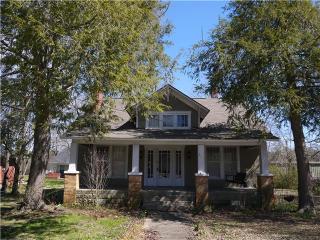 207 Westside Dr, Tullahoma, TN 37388-3254