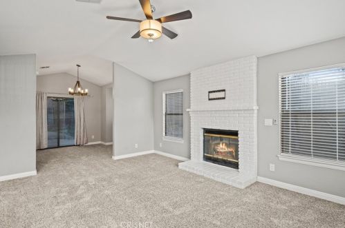 42320 La Gabriella Dr, Lancaster CA  93536-3568 exterior