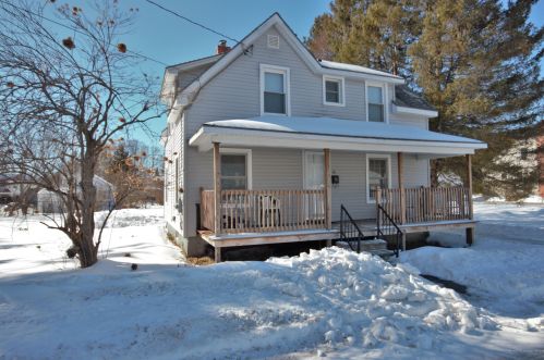 45 Silk St, Brewer, ME 04412-1817