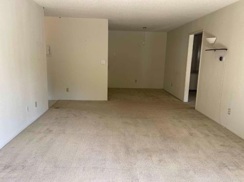 281 Tradewinds Dr, San Jose, CA 95123-6007