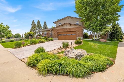 51 Verdosa Dr, Pueblo, CO 81005-2942
