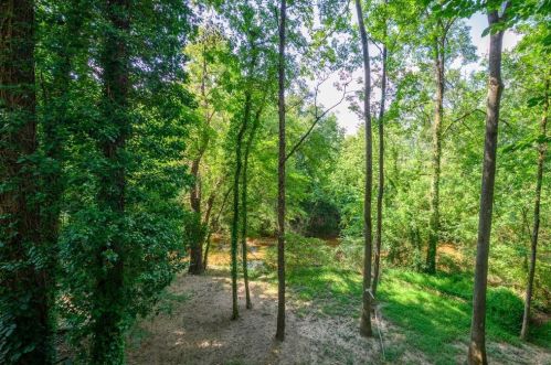 1150 Churchill Downs Rd, Atlanta GA  30319-1024 exterior