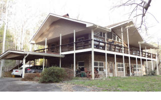899 Bauer Rd, Hiawassee, GA 30546-3801