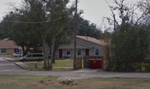 100 Autumn Villas Dr, Levi, TX 76655-9670