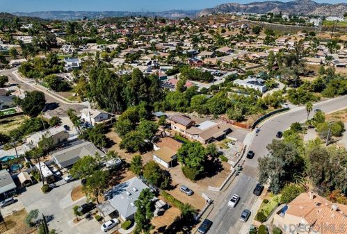 9188 Pinkard Ln, El Cajon, CA 92021-1957