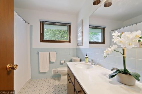 4279 Highland Dr, Saint Paul MN  55126-3124 exterior