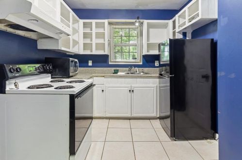 2102 Rosser Ter, Tucker, GA 30084-4907