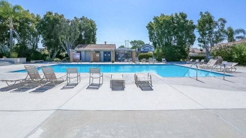 1894 Timber Trl, Vista CA 92081-7326 exterior