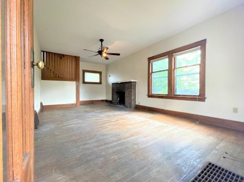 115 Record St, Mankato, MN 56001-2420