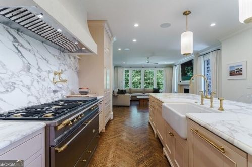 3180 Arden Rd, Atlanta GA  30305-1912 exterior