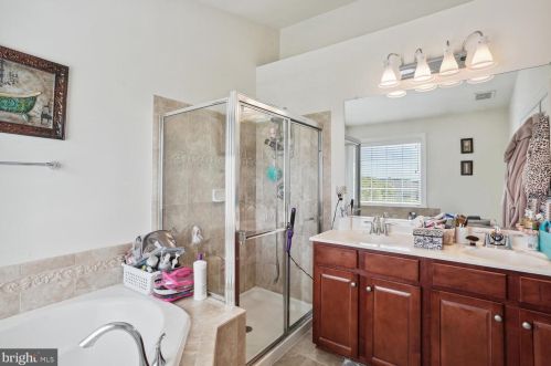 8173 Mccauley Way, Lorton VA  22079-2969 exterior