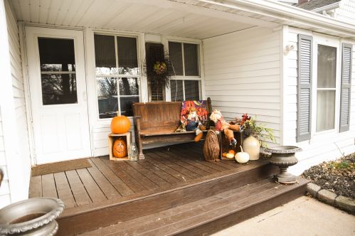 8342 Main St, Nelson IL  61021-9406 exterior