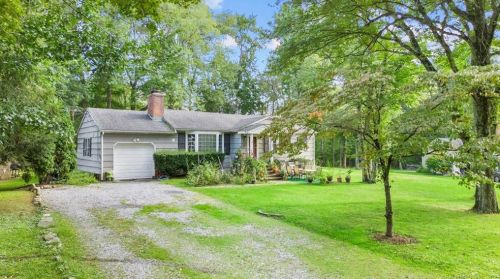7 Thistle Rd, Norwalk, CT 06851-1909