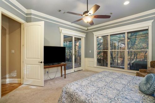 7200 Brady Oaks Dr, Fort Worth TX  76135-9055 exterior