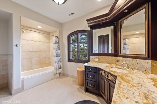 11315 77th St, Willowbrook IL  60527-6931 exterior