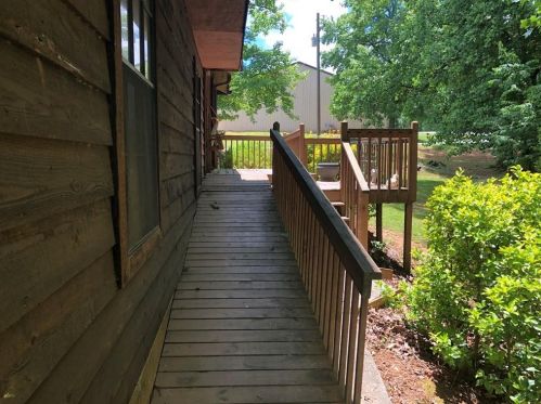 6 Harriette Dr, Stockbridge GA  30281-3867 exterior