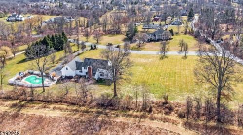 2 Rowlands Rd, Flemington, NJ 08822-7020