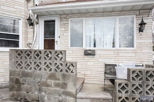 162 Kinderkamack Rd, Oradell, NJ 07649-2234