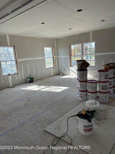 713 Asbury Ave, Tinton Falls NJ 07712-6103 exterior