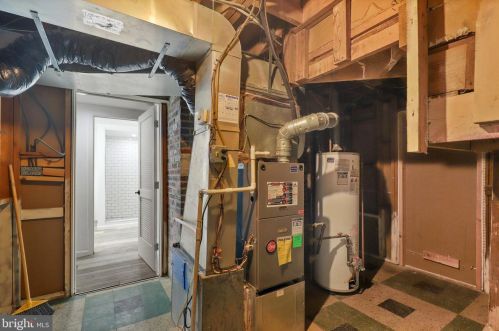 1515 Oakview Dr, Silver Spring MD 20903-2243 exterior