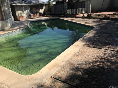 6452 Riverside, Riverside CA  92506-3154 exterior