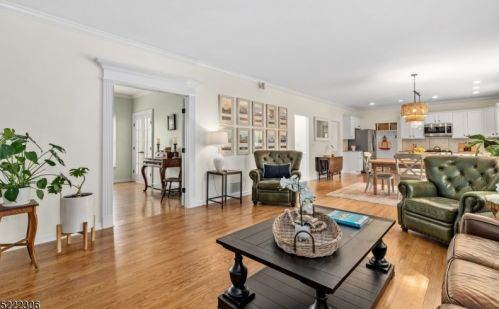4 Morgan Ct, Dover NJ  07869-1445 exterior