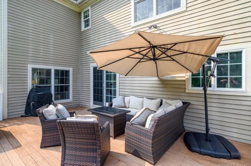 5 Clydesdale Ct, Upper Stepney CT  06468-1368 exterior