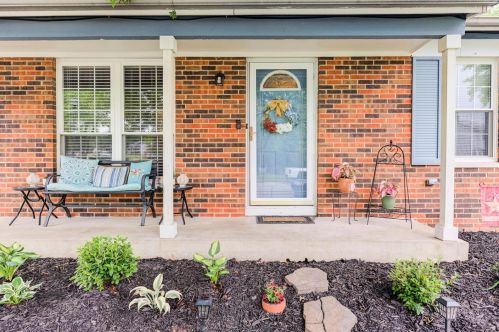 1412 San Miguel Ln, Fenton, MO 63026-3729