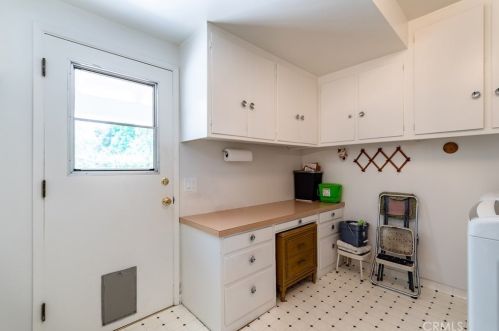 3902 Altura Ave, Glendale CA 91214-2501 exterior