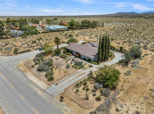 31950 Crystalaire Dr, Crystalaire, CA 93544-1241