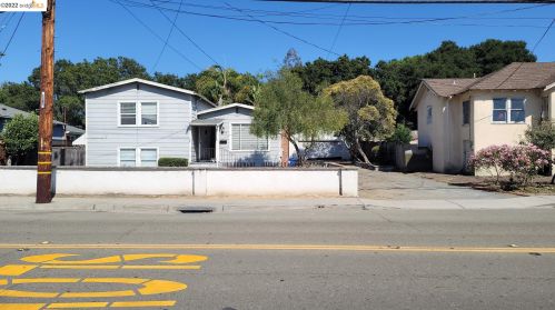 19928 Center St, Hayward, CA 94546-4708