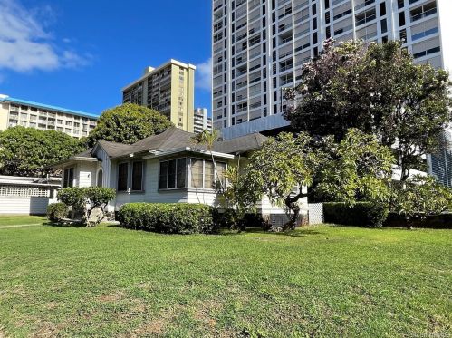 1156 Davenport St, Honolulu HI  96822-3953 exterior