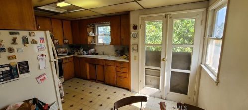 5047 College Ave, Riverside CA  92505-3208 exterior