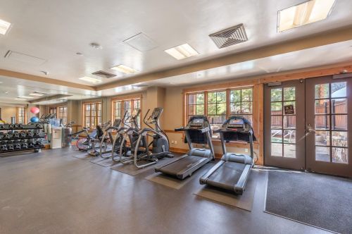 7001 Northstar Dr, Truckee CA  96161-4252 exterior