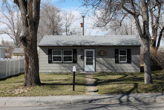 620 9th St, Orin, WY 82633-2705