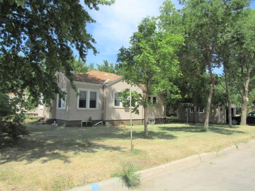 24 Munsterman St, Appleton, MN 56208-1260