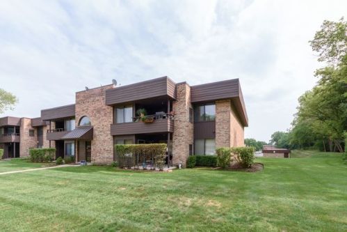 1414 Sterling Ave, Palatine IL  60067-1915 exterior