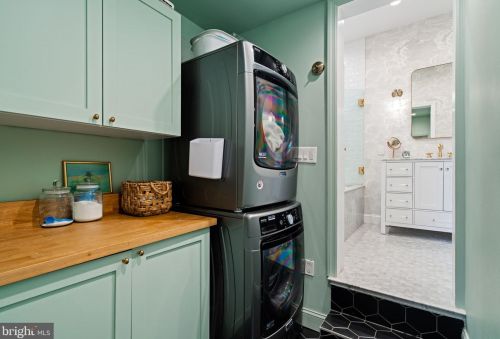 771 12 St, Philadelphia PA 19123-1960 exterior