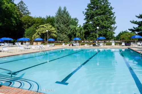 20 Lexington Ct, Tinton Falls NJ 07701-5467 exterior