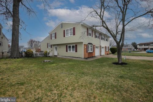 211 Welsh Ave, Gloucester, NJ 08031-1143