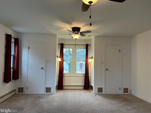 56 Mandl St, Trenton NJ  08619-3604 exterior