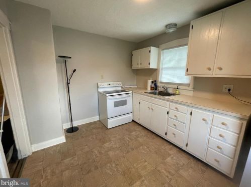 857 Village Rd, Lancaster PA  17602-1626 exterior