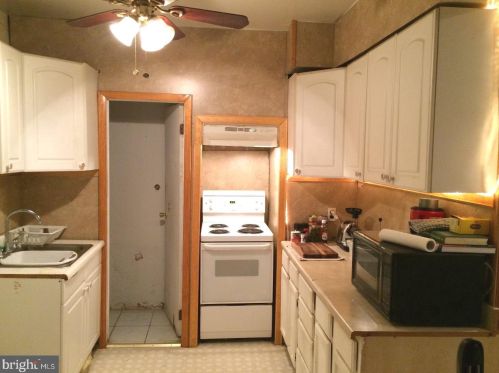 1801 16 St, Philadelphia PA  19145-2202 exterior