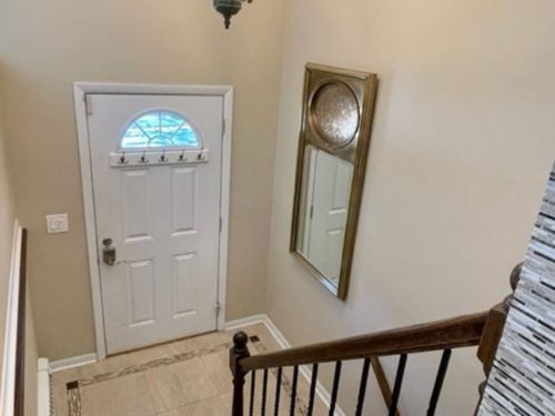 33 Crestview Ter, Buffalo Grove, IL 60089-2107