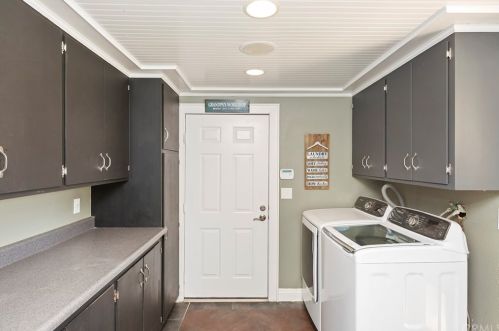 20101 Camino Del Sol, Riverside CA  92508-2423 exterior