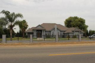895 Marks Ave, Fresno, CA 93706-2200