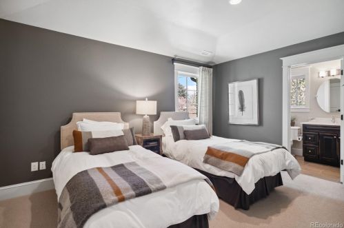 590 Gaylord St, Denver CO  80209-4626 exterior